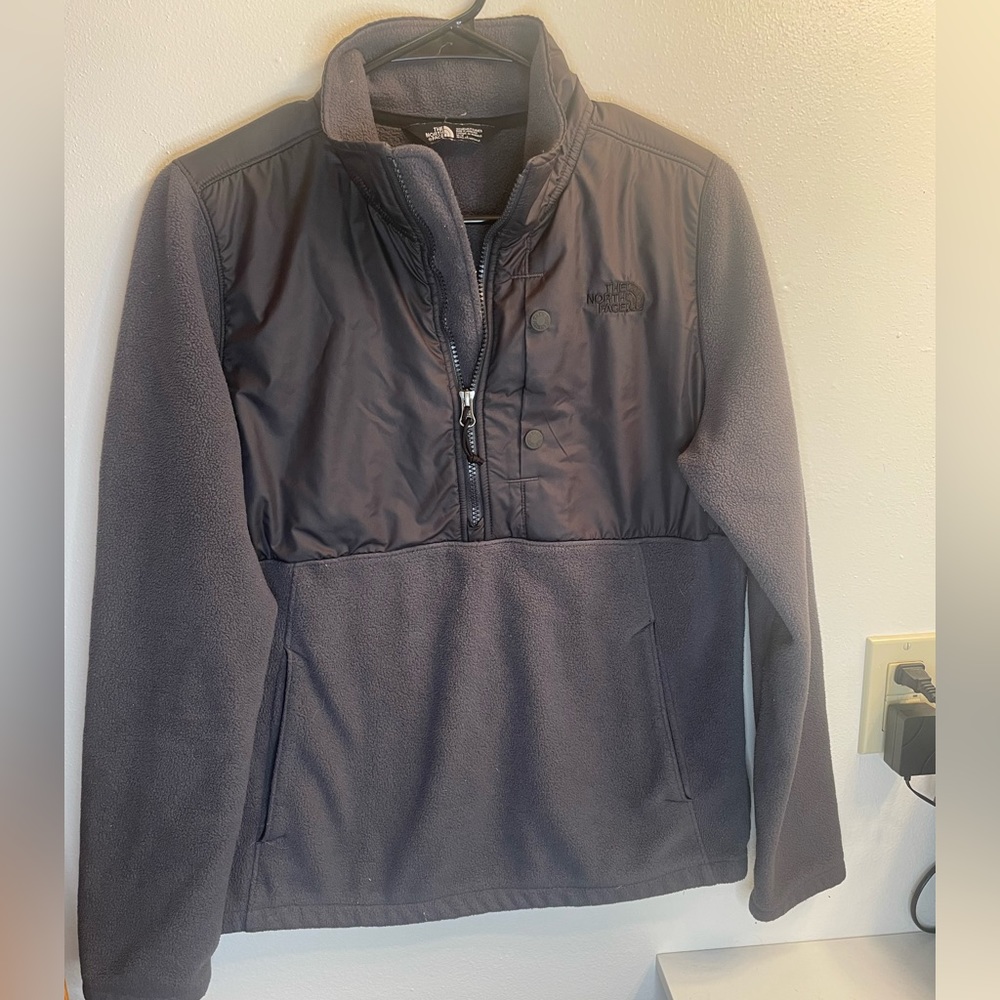 Northface quarter zip size medium